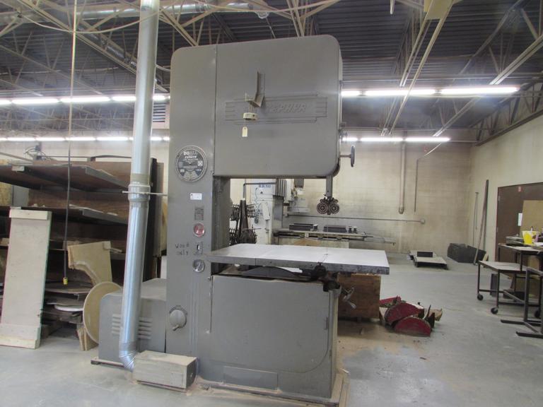 DoAll Zephyr 36" Vertical Band Saw.  36" Throat, Tilting Table, Variable Speed