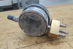 Mitutoyo Code No 543-252B Digital Indicator.  .000050" Resolution, 1/2" Travel, with Removable Depth Gage Attachment