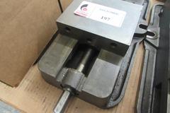 Kurt D675 6" Machine Vise