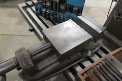 Tree 2VGC Vertical Knee Mill with , 6" Mill Vise, Power Table and Cross Feed, Collets and Drill Chuck