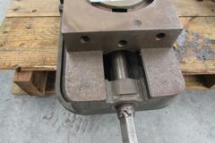 Kurt D675 6" Machine Vise