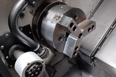 Daewoo Lynx 210C CNC Turning Center with Fanuc Control, Tailstock and Chip Conveyor