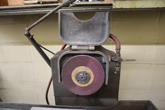 Taft - Peirce 510 Horizontal Surface Grinder, 5" x 10" Mag Chuck, Hand Feeds, Coolant System