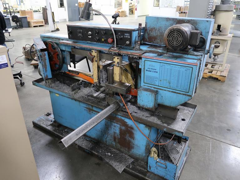 Do-All C-916A Horizontal Band Saw with Coolant and Infeed Conveyor