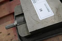 Kurt D60 6" Machine Vise with Handle