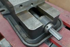 Kurt D60 6" Machine Vise with Handle