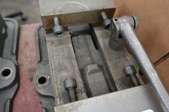 Kurt D675 6" Machine Vise with Handle