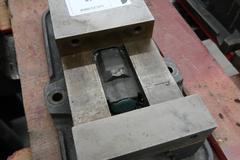 Kurt D60 6" Machine Vise with Handle