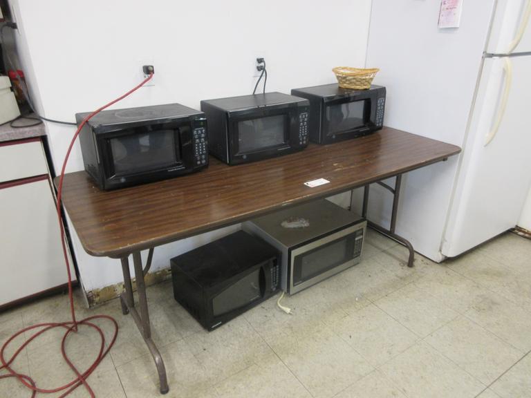 (5) Microwaves and Folding Table