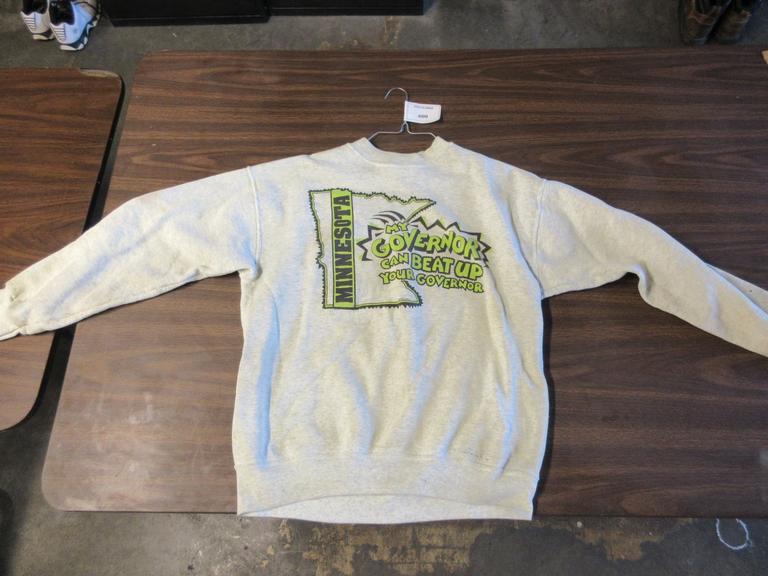 Jesse Ventura Sweatshirt, Size Large.  