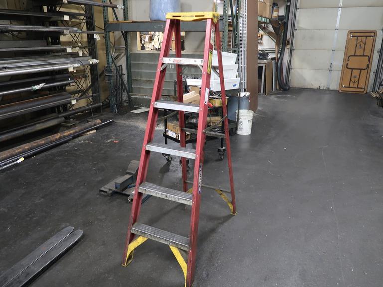 Werner 6' Step Ladder, 225lb Capacity