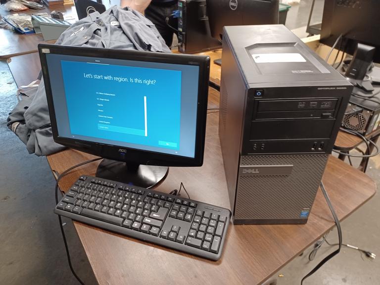 Dell Optiplex 3020 Computer System with 18" Monitor, Intel Core i3 Processor