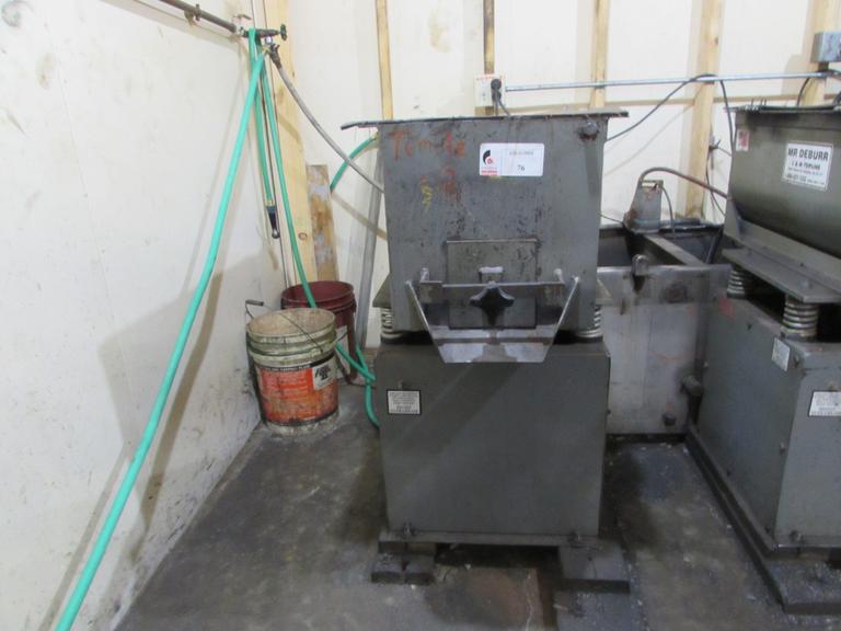 C&M Topline Mr Deburr Model 300DB Vibratory Deburring Machine with Coolant Tank - Single Phase