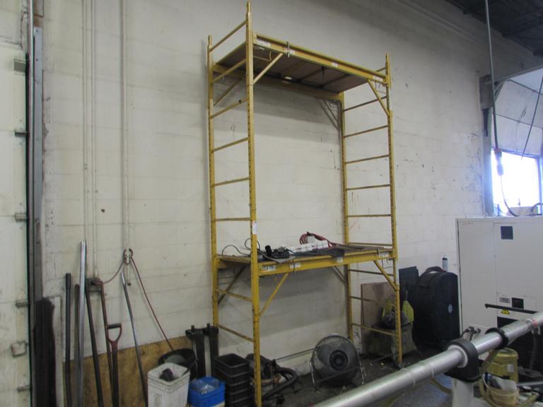 Portable Scaffolding 144"H x 75" Long x 30" Wide, Casters