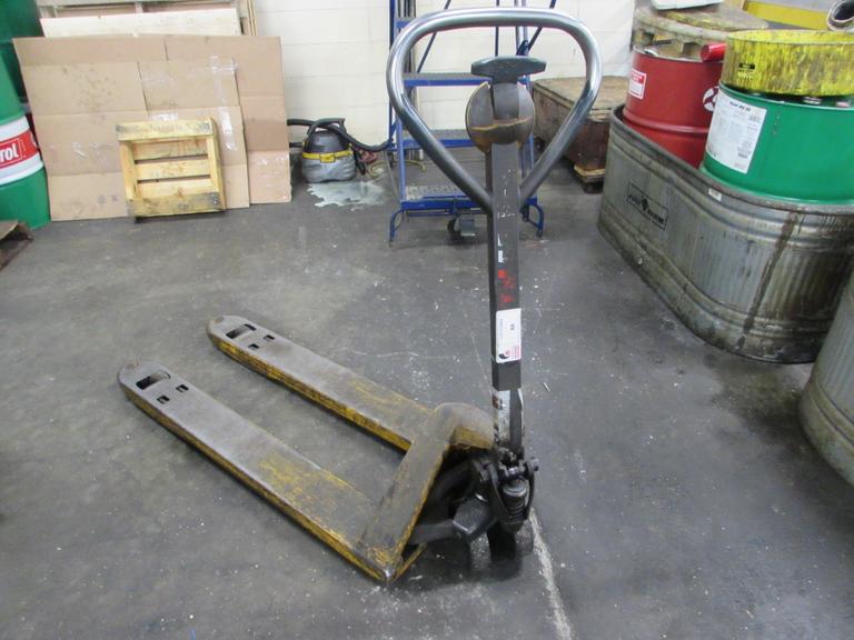 TM 55 5500 Lb Capacity Pallet Jack