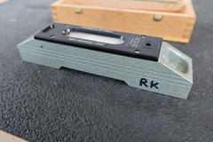 E.D.A. 8" Precision Inspection Block Level, .0005" / 10" Divisions, Wooden Case
