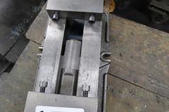 Kurt D675 6" Machine Vise 