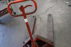 Manual Pallet Jack