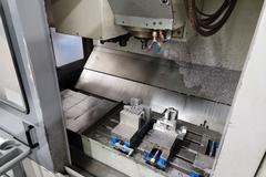 Mori Seiki MV-40 CNC 3-Axis Vertical Machining Center with 20 Station Twin Arm Tool Changer, CT-40 8000 RPM Spindle, Coolant System, Mist Buster