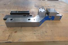 Kurt SideWinder SDW25 2.5" 2nd Op Machine Vise (Mounts to 6" Kurt Machine Vise)