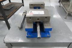 Kurt 3600V 6" Machine Vise with Handle