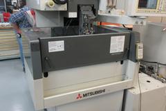 Mitsubishi FA10M CNC Wire EDM with Auto Threading