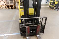 Hyster E40XM2S 3500lb Capacity Electric Fork Truck with Side Shift