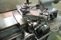 Hardinge HLV-H Toolroom Lathe with Accurite DRO , Taper Attachment, Steady Rest, Collets, Tool Post