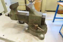 Bosch Portable Aluminum Work Bench with Reed 4" Bench Vise