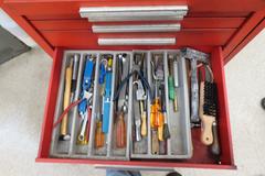Kennedy Rolling Tool Cabinet -7 Drawers and Contents