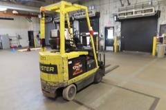 Hyster E40XM2S 3500lb Capacity Electric Fork Truck with Side Shift