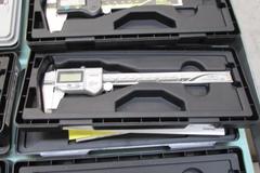 Verneer Calipers, 6" (5) Digital, (1) Dial type with Cases