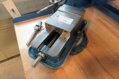 6" Kurt Vise with Swivel Base and Handle