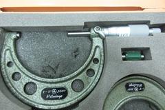 Mitutoyo 0-3" .0001" Micrometer Set with Standards & Plastic Case