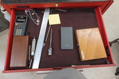 Kennedy Rolling Tool Cabinet -7 Drawers and Contents