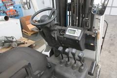 Nissan AG1N1L20V 3300lb Capacity Electric Fork Lift With Fork Positioner and Side Shift