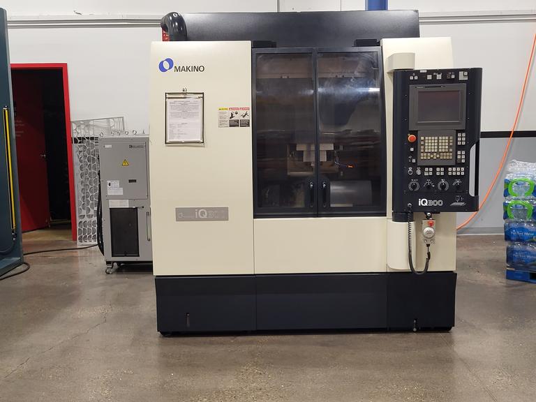 Makino iQ300 CNC Vertical Machining Center, 45,000 RPM Spindle, Linear Drives, Hale Machining, 4th Axis Direct Drive Rotary, Probing - Super Accuracy - Installed 2019