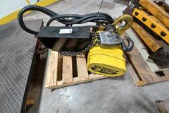 Budget 2-Ton Capacity Pneumatic Hoist