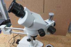 AmScope Stereo 10X/20 Zoom Microscope with Cross Slide, Fine Adjustment Stand and LED Light Source