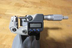 1" Digital Micrometer, with Vise Stand