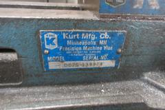 Kurt D675 6" Machine Vise with Swivel Base and Handle
