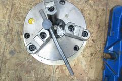 Shars 8 Inch 3 jaw Self Centering Scroll Lathe Chuck, 2 Piece Reversible Jaws, with Handle, Mounted on Aluminum Riser Plate