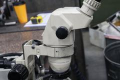 Olympus SZ30 Stereo Zoom Microscope w Articulating Stand, Leeds Light Ring and Fiber Light