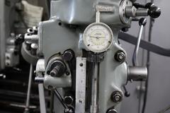 Machines Used | Bridgeport Series I Vertical Milling Maching, 2HP ...