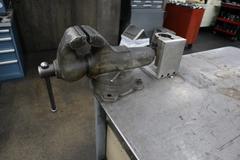 Heavy Duty Steel Mold Table w Wilton 4.5" Bench Vise, 40 Taper Tool Vise, Lower Shelf