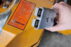 Blue Giant Model SP20-T120 Stacker  with Charger 