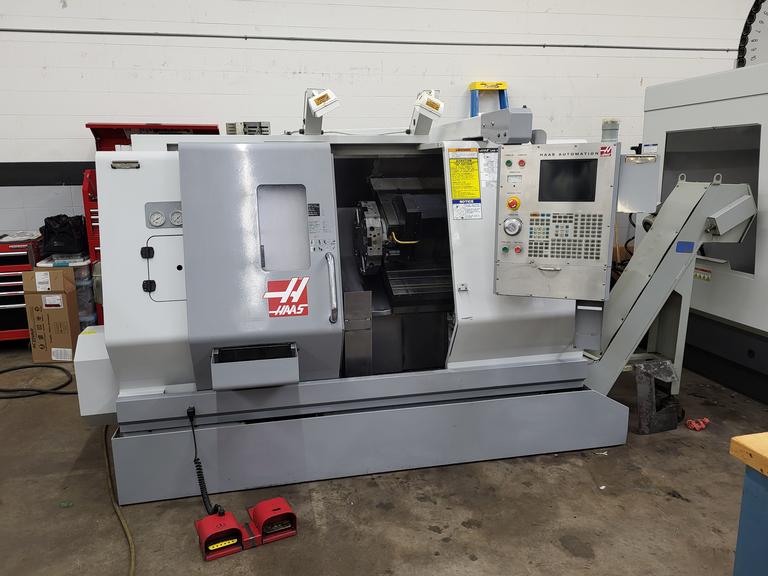 Haas SL20T CNC Turning Center with 3Jaw Chuck, Tailstock, Chip Auger