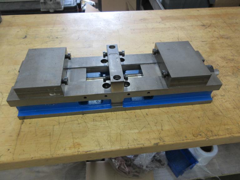 Kurt HDL6 Double Lock 6" Machine Vise