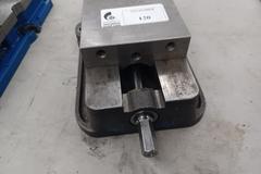 Kurt D675 6" Machine Vise
