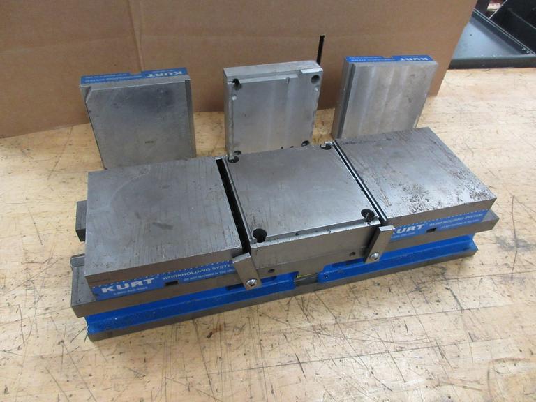 Kurt DoubleLock DLU6 6" Machine Vise with Aluminum and Steel Moveable and Center Jaw Sets